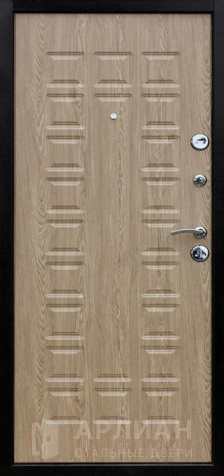 Фото №2 «Стальная входная дверь в сталинку с отделкой шагрень белая №9»